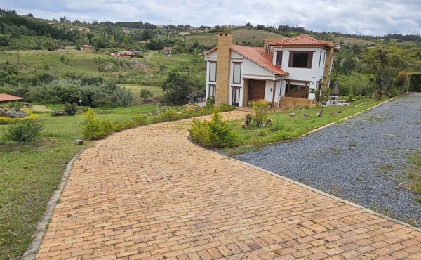 vista de un costado desde la zona verde 