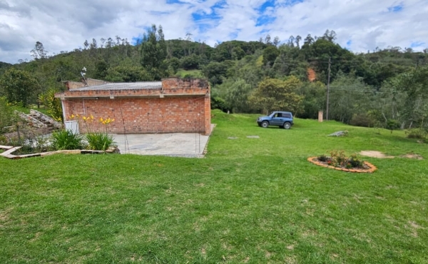 vista lateral del inmueble