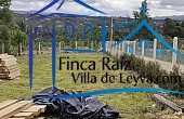 cerca del lote de terreno, malla y cerca viva