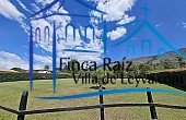 vista desde la vía interna del condominio