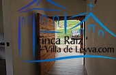 entrada principal, puerta pivote
